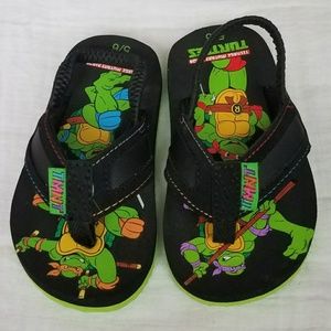 🌹 3 for $9-  TMNT Flip flops